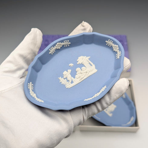 英國復古韋奇伍德碧玉瓷器一對淡藍色